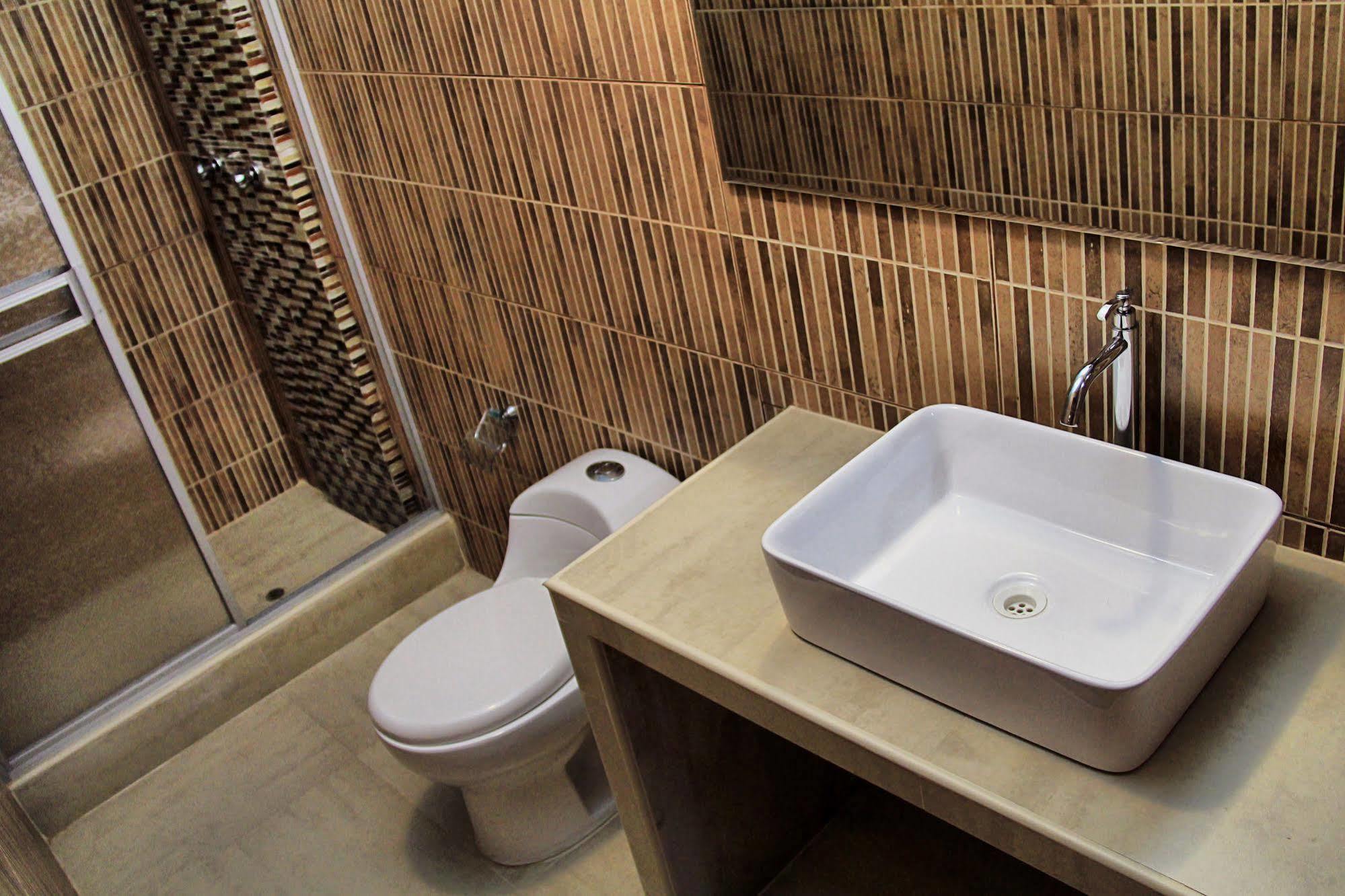 Villa Real Hotel & Suites Chiclayo Esterno foto